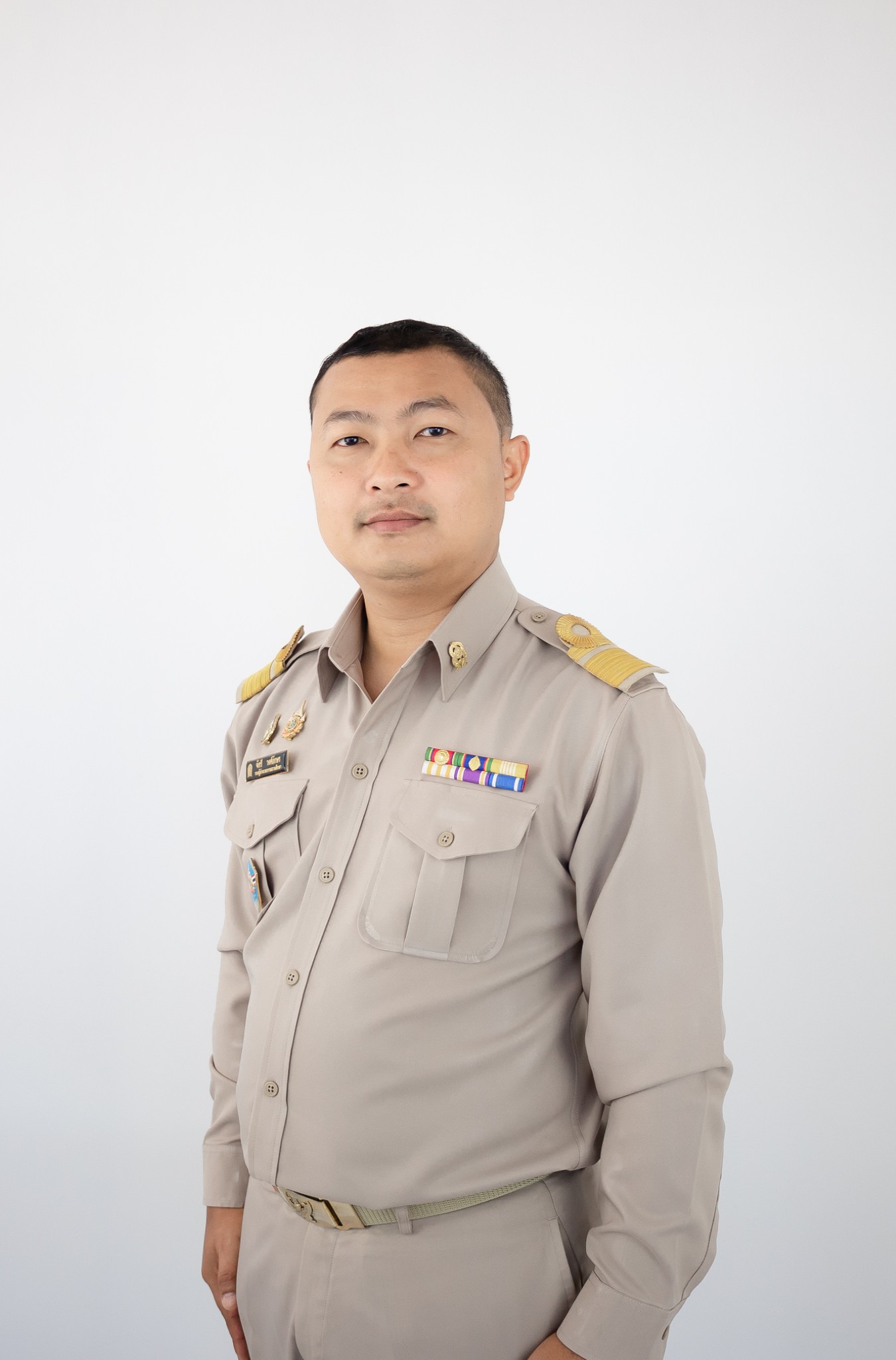 รูปนายจักรี วงศ์อักษร