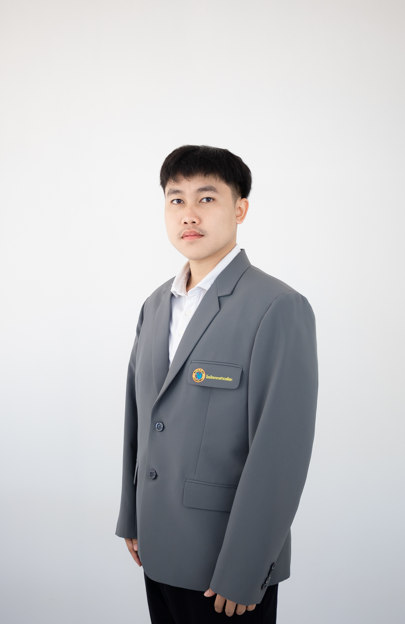 รูปนายกนกพร สุภรณ์